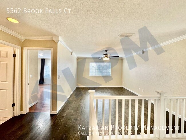 Building Photo - Gated 3-Bedroom, 2.5-Bath, 2-Story Brooksi...