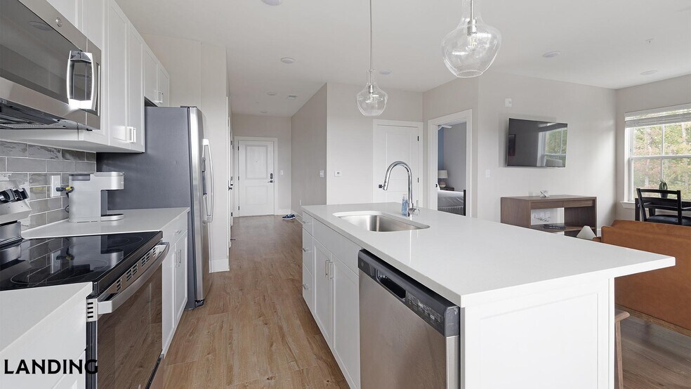 Building Photo - 1000 Forestview Dr