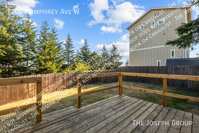 Building Photo - 1208 Humphrey Ave W