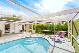 Building Photo - 4502 Parrot Ave