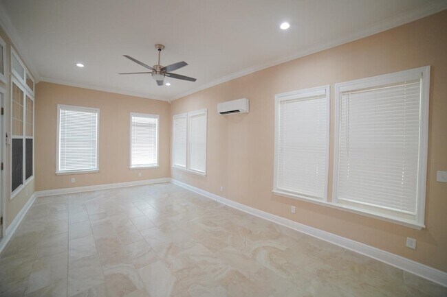 Building Photo - 1155 Sandler Ridge Rd