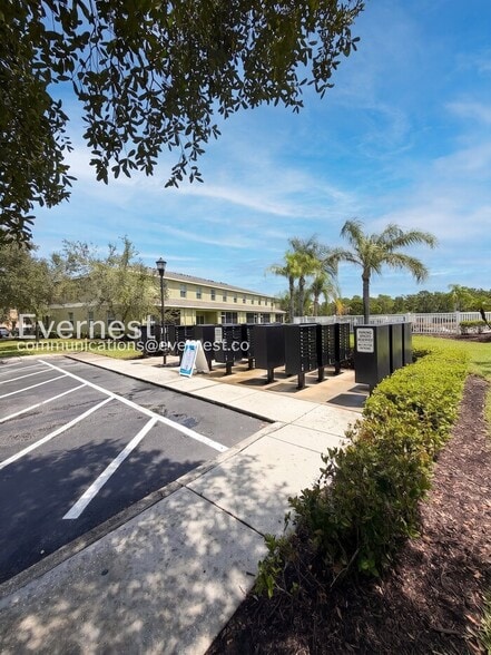 Building Photo - 8535 Gablebend Way