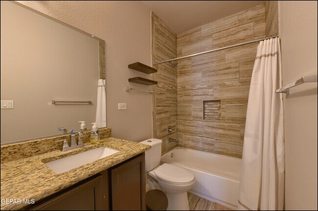 Building Photo - 221 Jennice Cir
