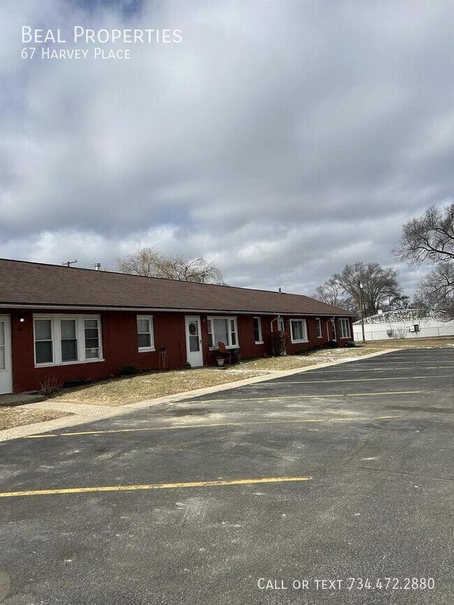 Building Photo - 67 Harvey Pl