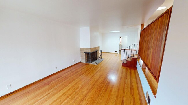 Building Photo - Nicely Updated 2 bedroom San Bruno single-family home w. garage, yard, laundry
