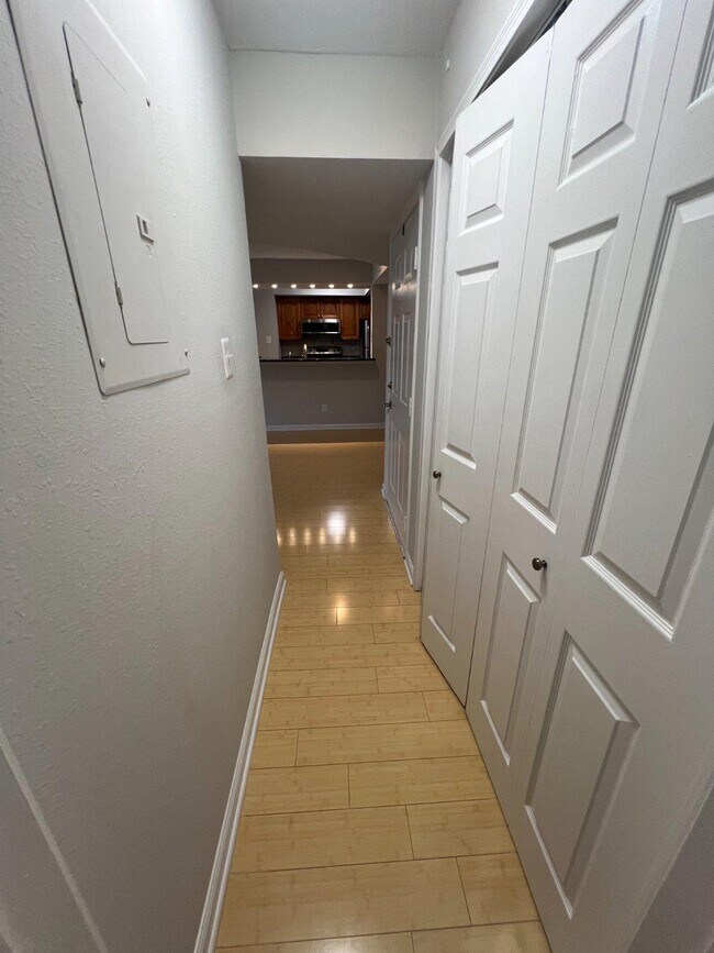 Building Photo - 3313 Wyndham Cir