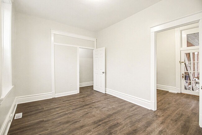 Building Photo - 145 S Pitt St