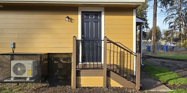 Building Photo - 14914 Woodbrook Dr SW