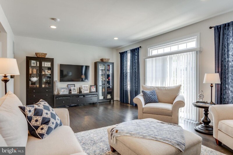Building Photo - 10701 Caledonia Meadow Dr
