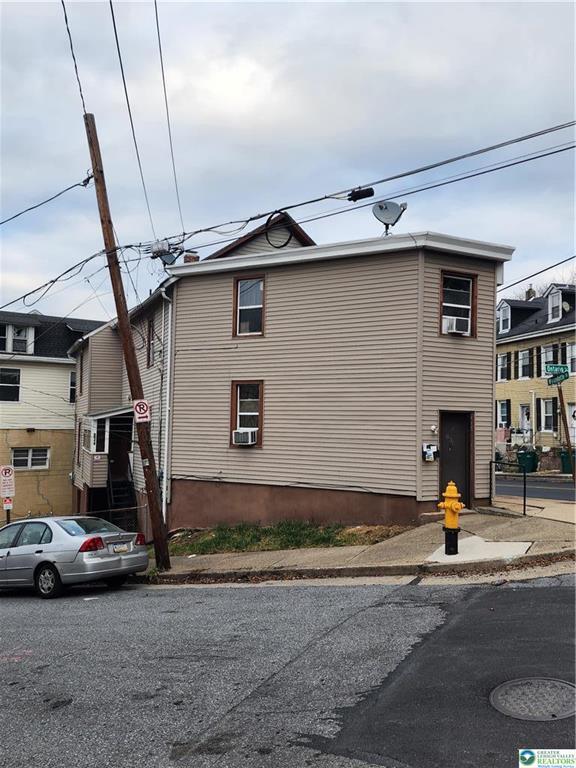 Building Photo - 836 Wyandotte St