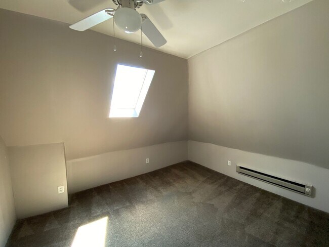 Building Photo - Hunter Ave 1444-1446 MLR (LH2)