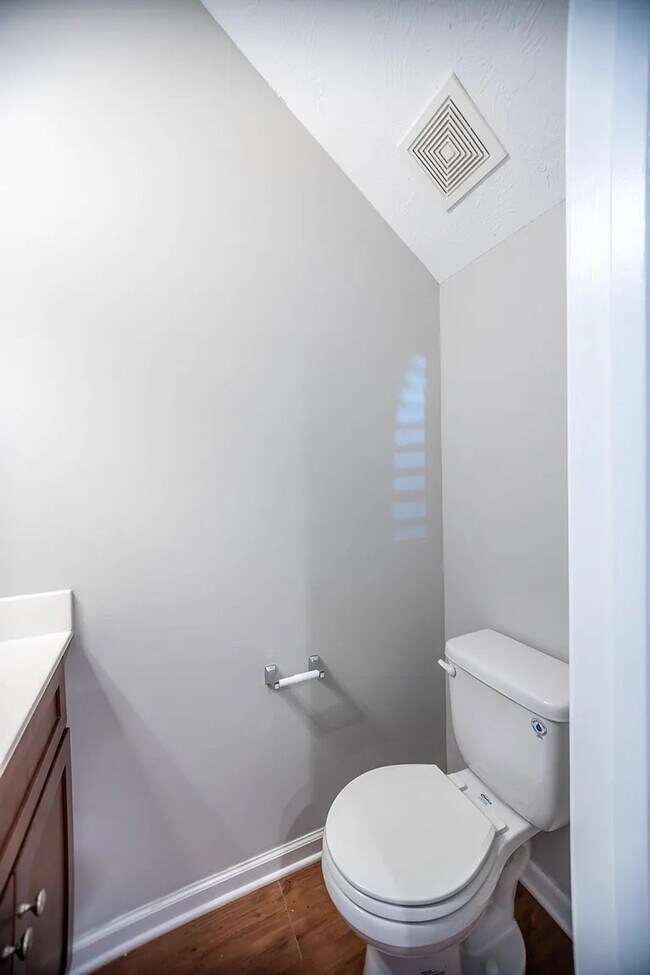 Building Photo - Adderman Pointe Townhomes