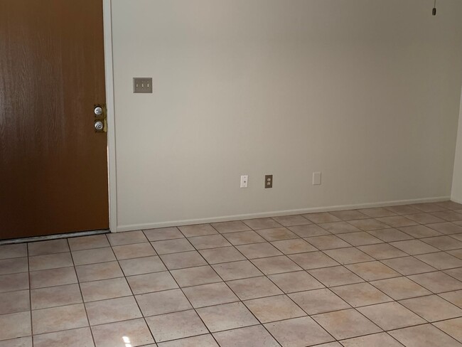 Building Photo - Wonderful 3 bedroom 2 bath home!