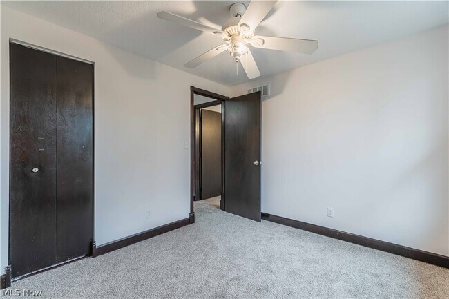 Building Photo - 4599 Cox Dr