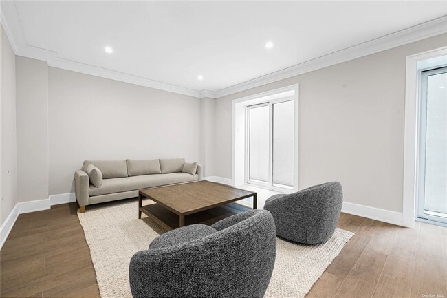 Building Photo - 23 Bayview Rd