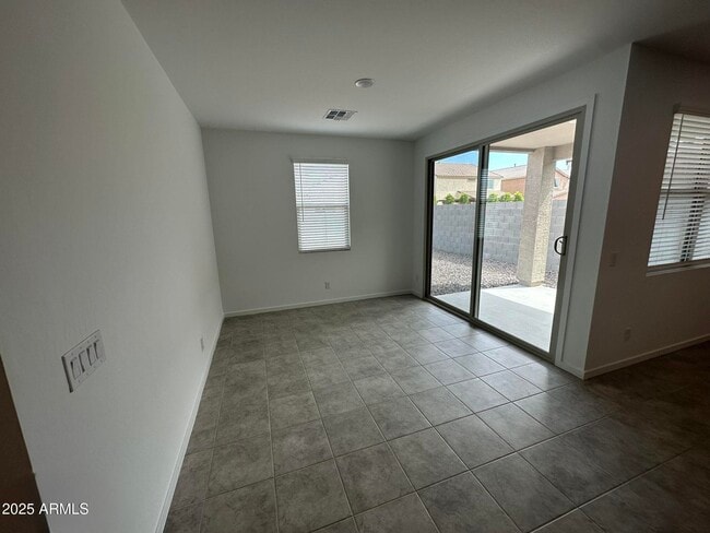 Building Photo - 6936 W Beth Dr