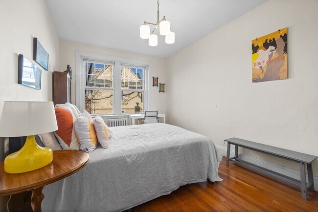 Building Photo - 325 Tappan St