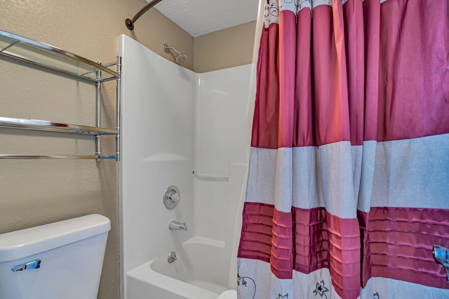 Building Photo - 40 Scenic Ct