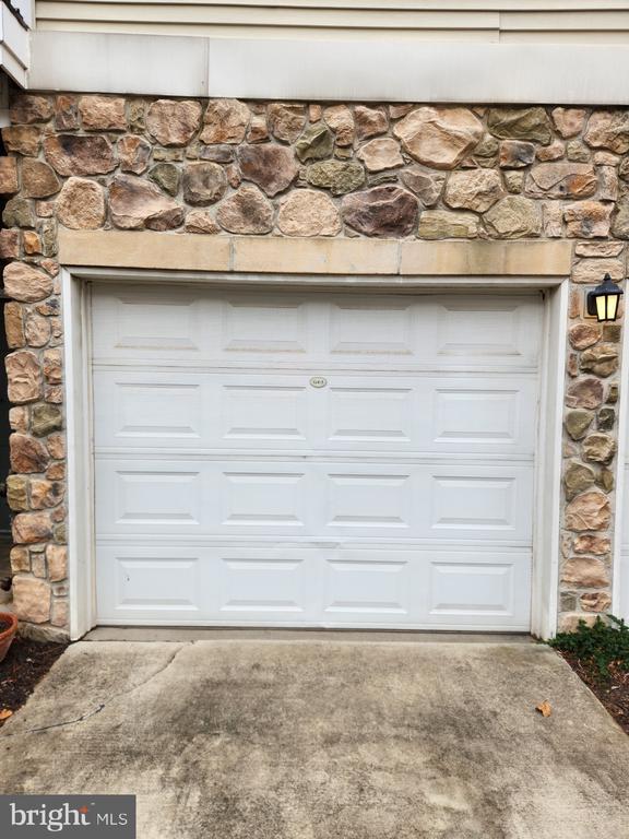 Building Photo - 5106 Travis Edward Way