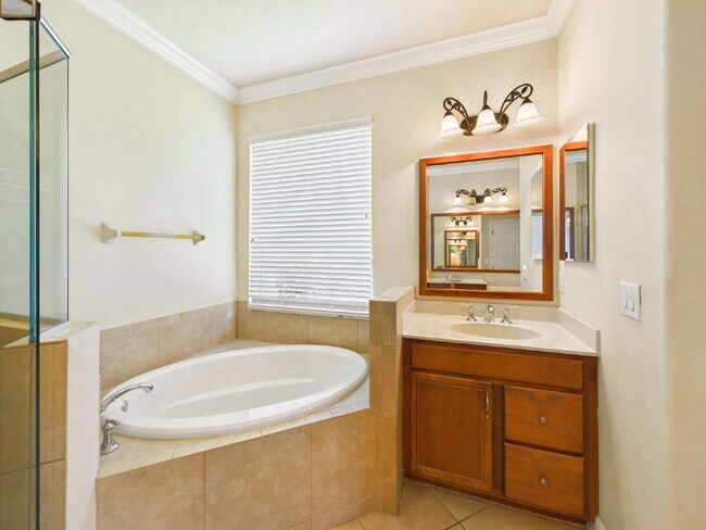 Building Photo - Luxury Lakefront Pool Home in Tesoro - Move-in Ready with Premium Inlcusions