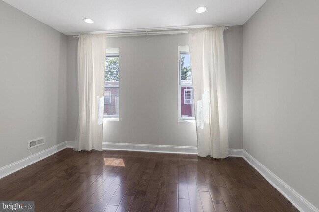 Building Photo - 2045 Wilder St