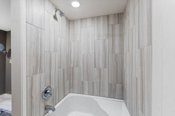 Building Photo - 60 Crescent Dr