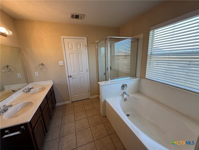 Building Photo - 5211 Capricorn Loop