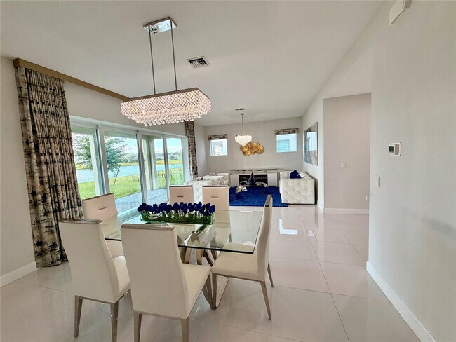 Building Photo - 15131 Courtland Ct