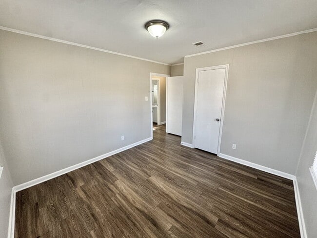 Building Photo - 2195 Cassie Ave