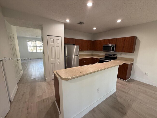 Building Photo - 4282 NE 9th St