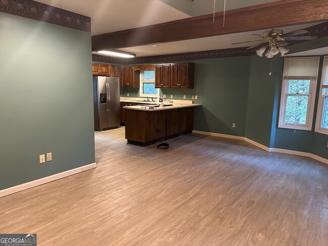 Building Photo - 303 Westbrooke Dr