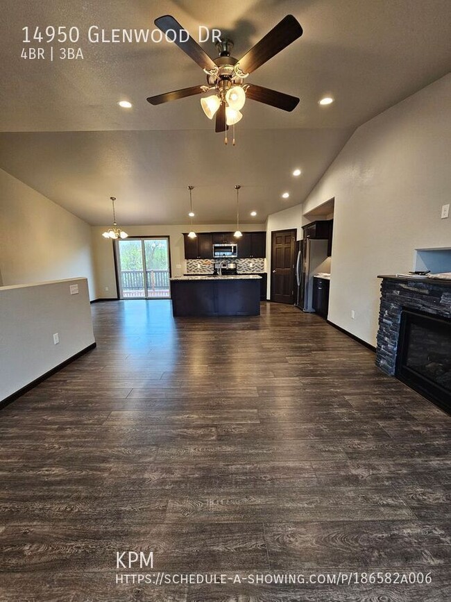 Building Photo - 14950 Glenwood Dr