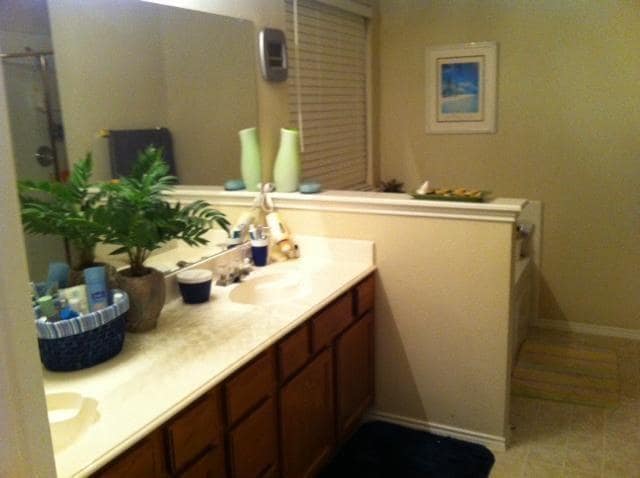 Building Photo - 1801 Solitude Ct