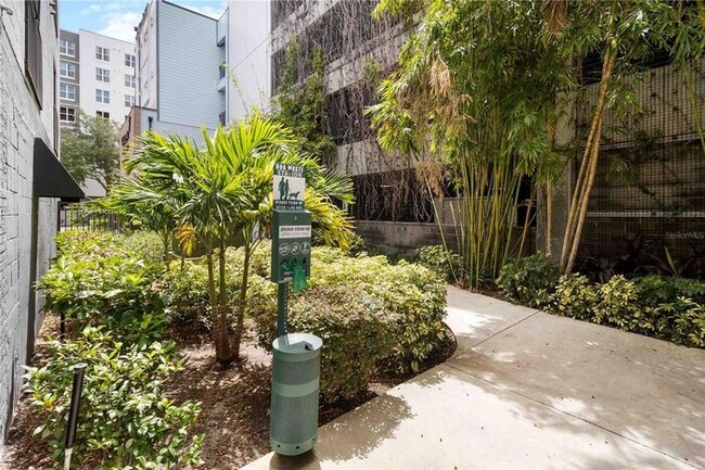 Building Photo - Stunning downtown condo waiting for you to call it home