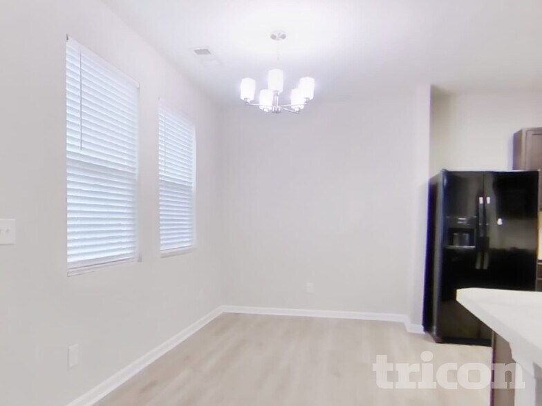 Building Photo - 531 Susie Creek Ln