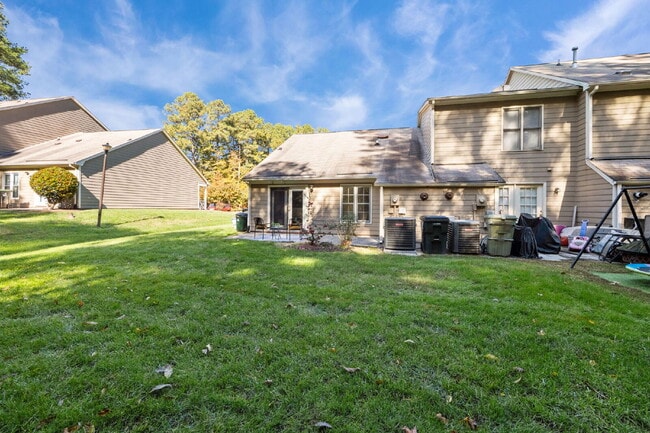 Building Photo - 67 Crystal Oaks Ct