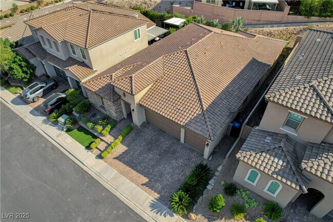 Building Photo - 3943 Reyes Ave
