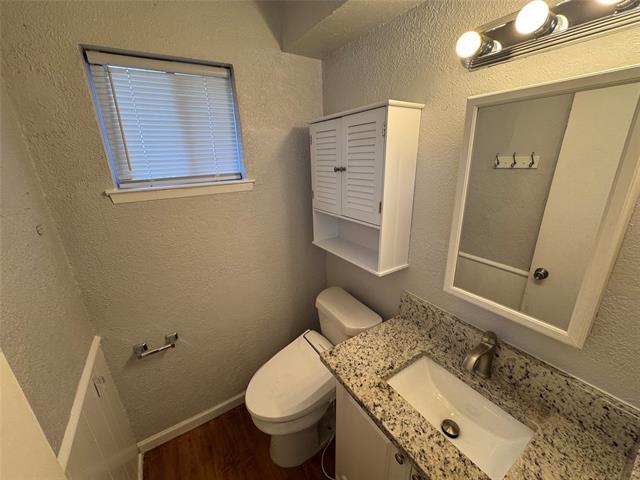 Building Photo - 1239 Hidden Valley Dr