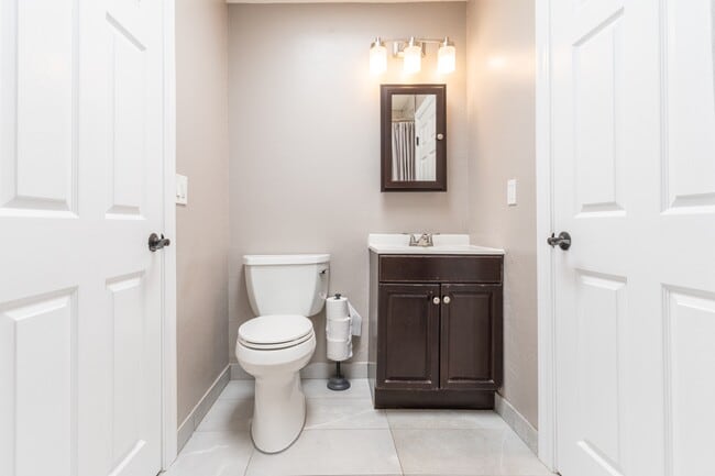 Building Photo - 300 IOLI Ranch Cir