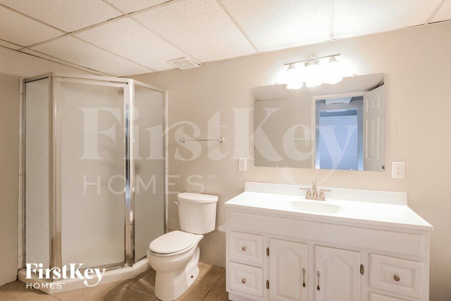 Building Photo - 6830 Littleton Dr