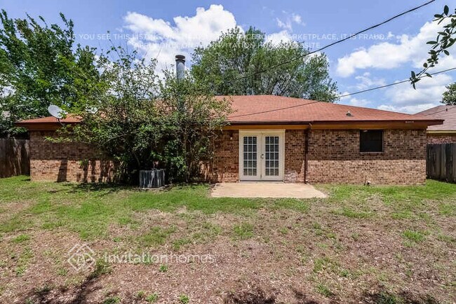 Building Photo - 6408 Big Springs Dr