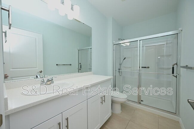 Building Photo - 2028 Rosewood Cir