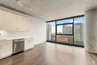 Building Photo - 713 S Clark St