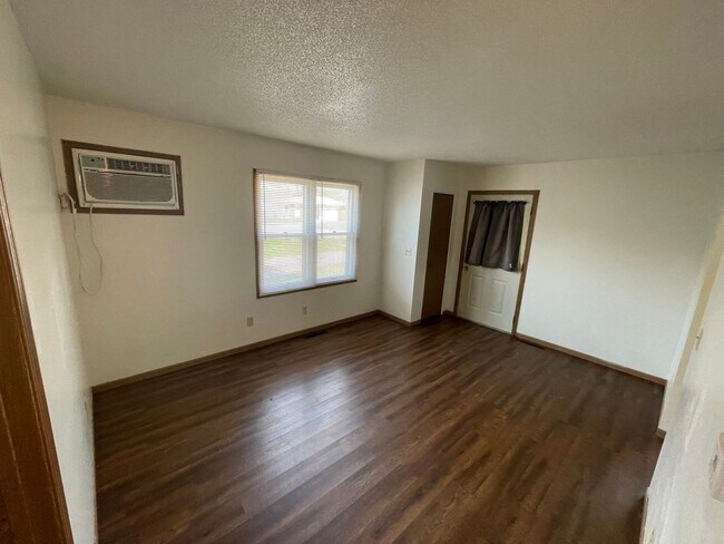 Building Photo - 809-809-1/2 20th Ave