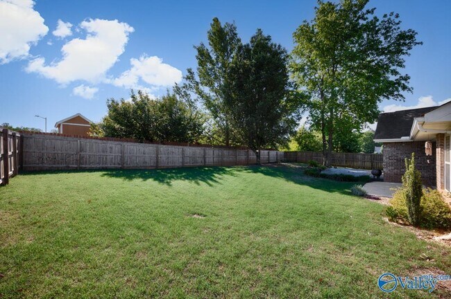 Building Photo - 247 De Jan Rd