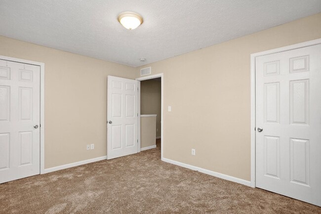 Building Photo - 6694 S Wilson Rd