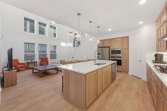 Building Photo - 2009 Daniel Dr