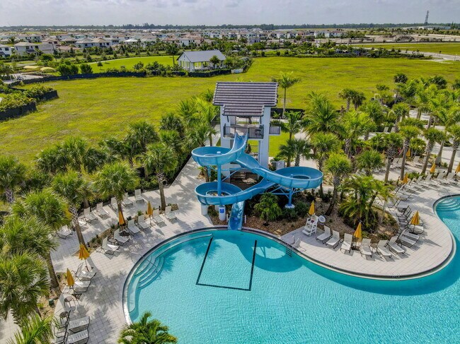 Building Photo - 15120 Wildwood Cir