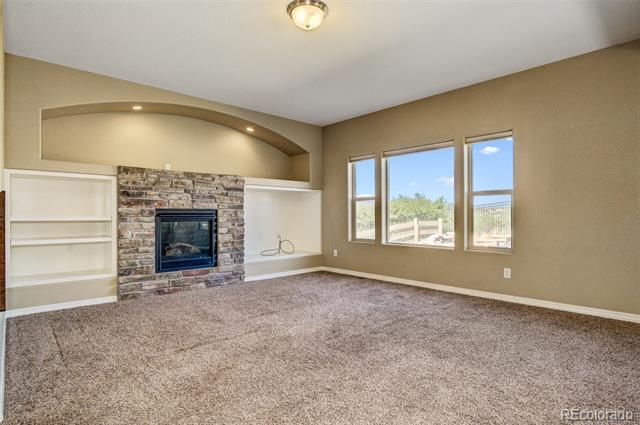 Building Photo - 884 Black Arrow Dr