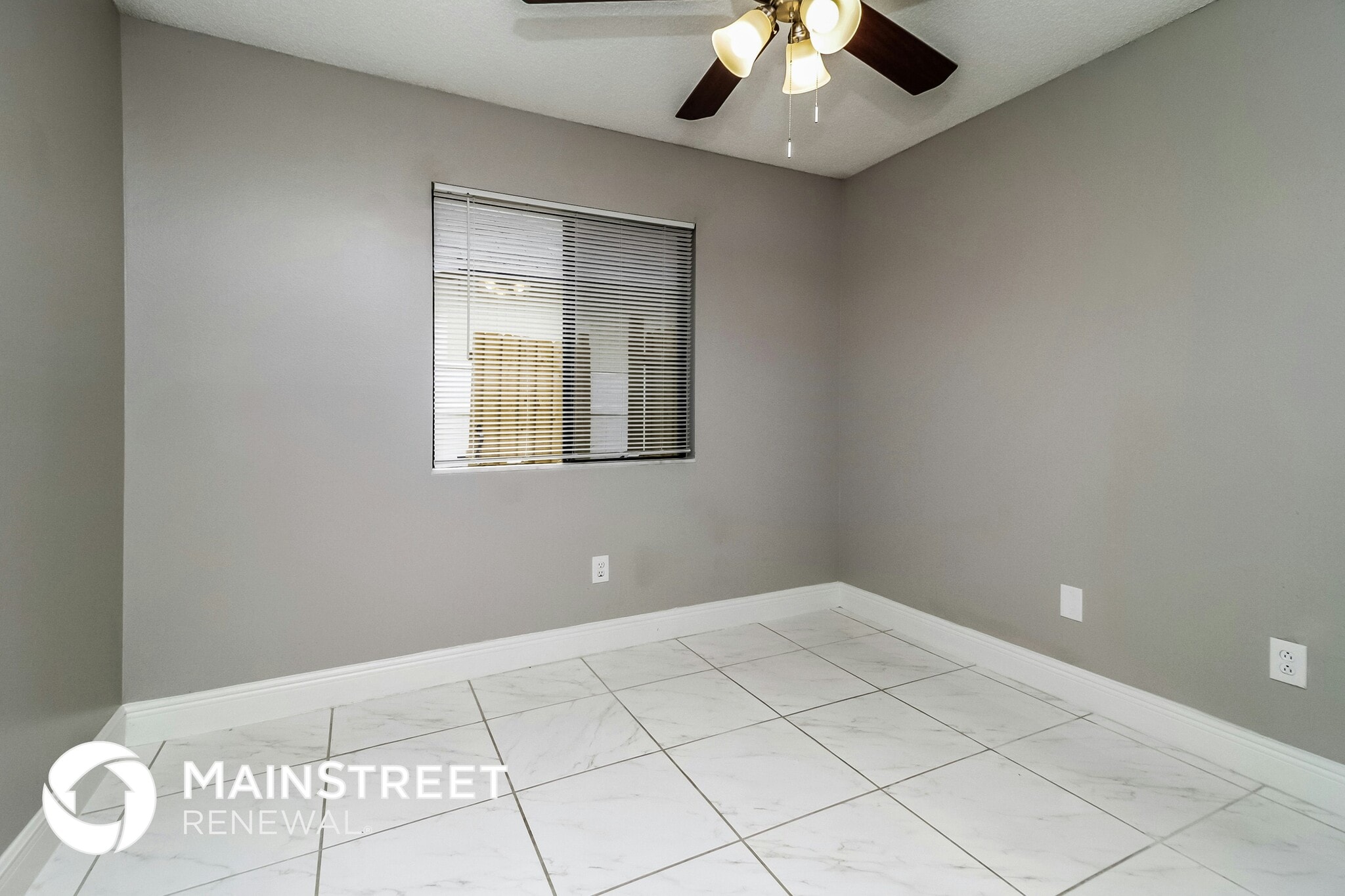 Building Photo - 609 Conure St
